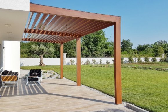 Quels sont les avantages d'une pergola bioclimatique ?