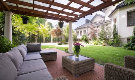 Pose d'une pergola en aluminium à Lyon