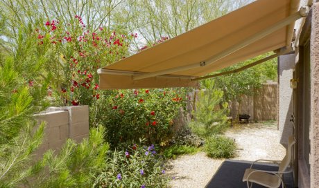 Fabrication de stores bannes sur mesure pour maison individuelle - Lyon - Le Materiel Protego